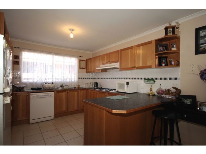 29 Miralie Way, Cranbourne West VIC 3977