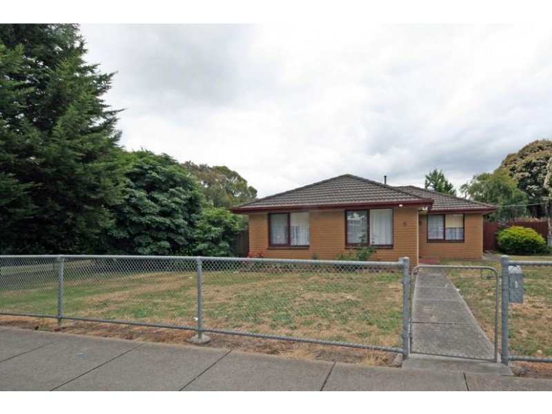 11 Bakewell Street, Cranbourne VIC 3977