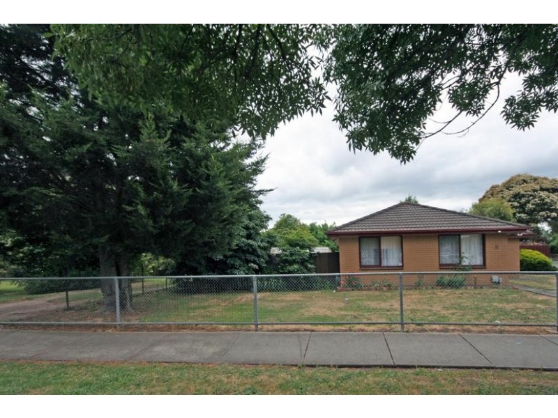 11 Bakewell Street, Cranbourne VIC 3977