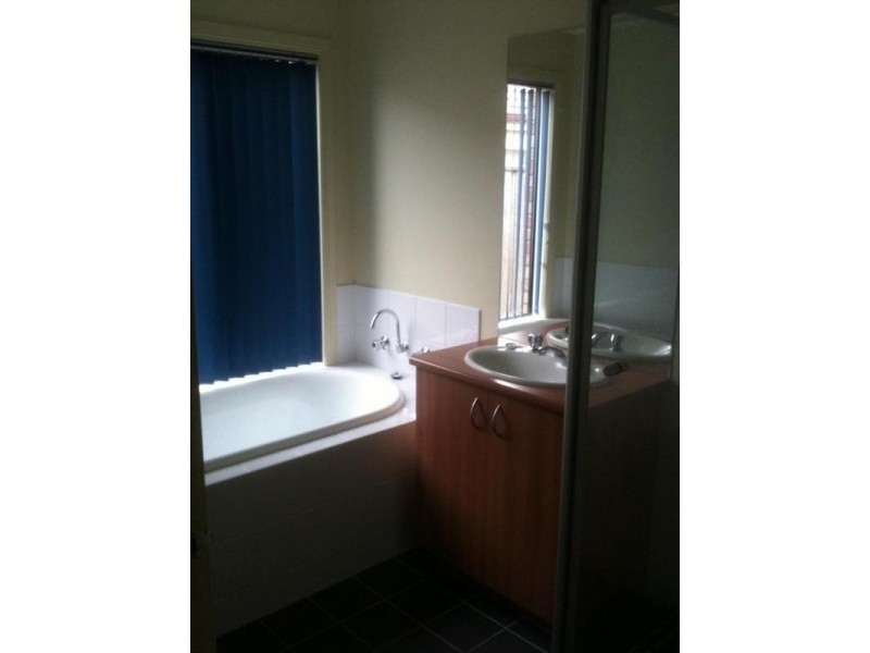 121 Aylmer Road, Lyndhurst VIC 3975