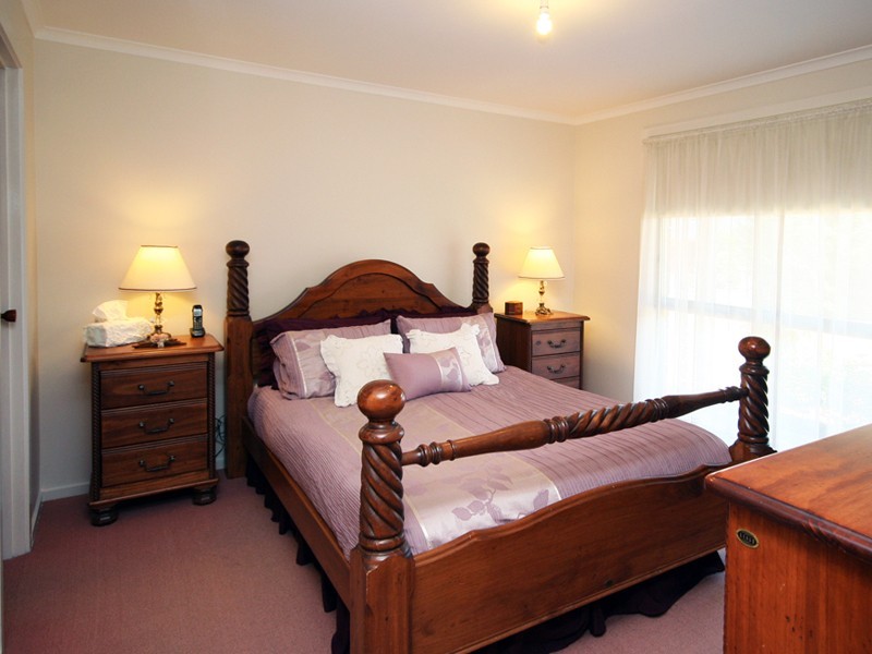 Cranbourne North VIC 3977