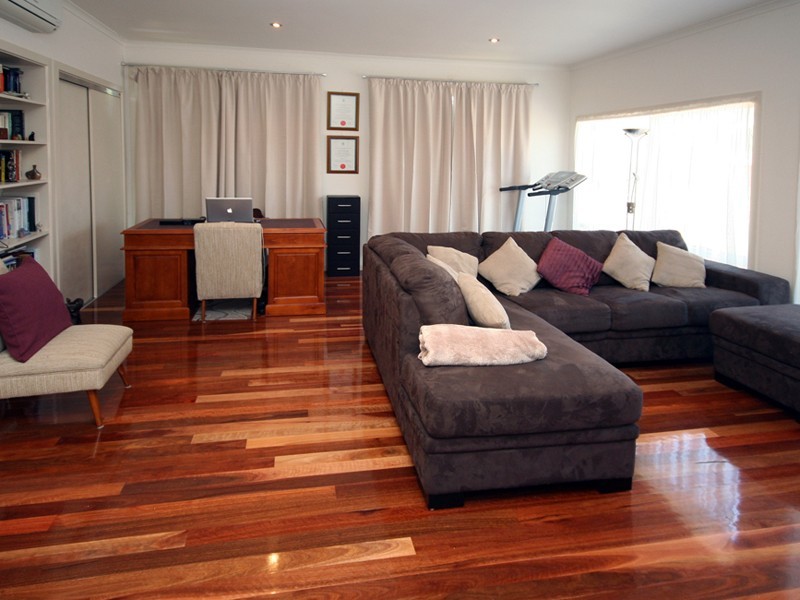 Cranbourne North VIC 3977