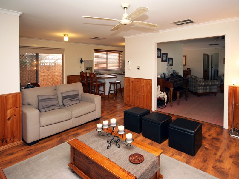 Cranbourne North VIC 3977