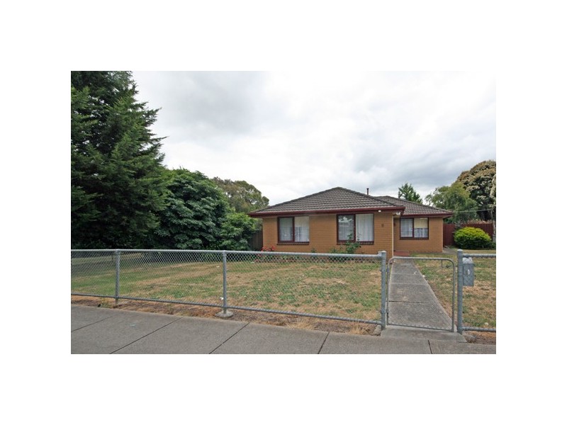 11 Bakewell St, Cranbourne VIC 3977