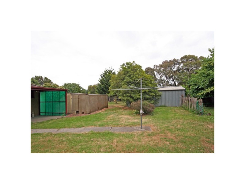 11 Bakewell St, Cranbourne VIC 3977