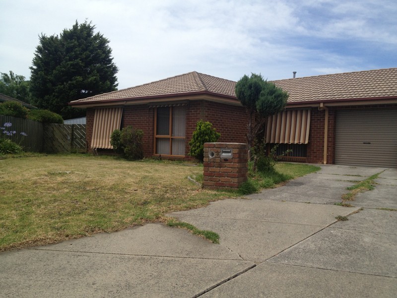 3 Adam Court, Cranbourne West VIC 3977