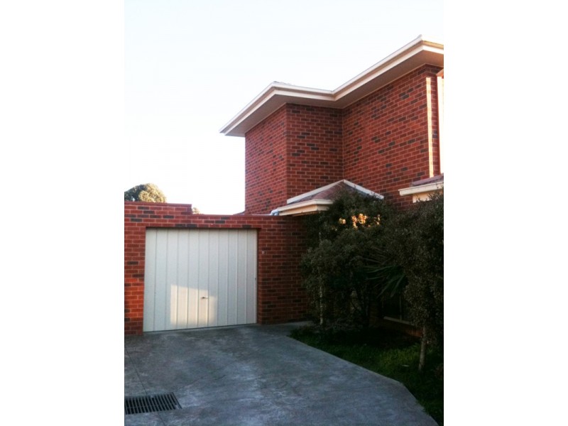 4/4-6 William Street, Cranbourne VIC 3977