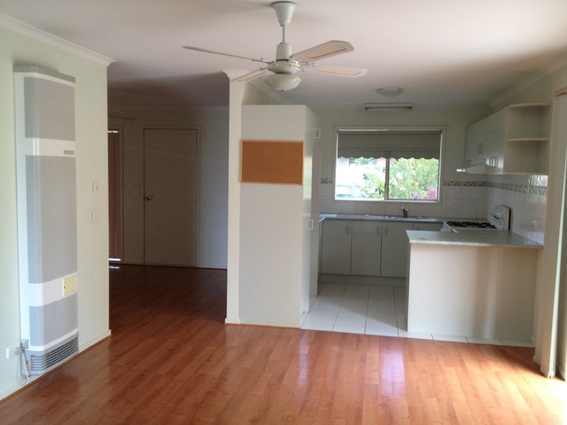 8A Jillian Street, Cranbourne VIC 3977