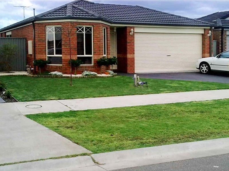 38 Tyndall Street, Cranbourne East VIC 3977