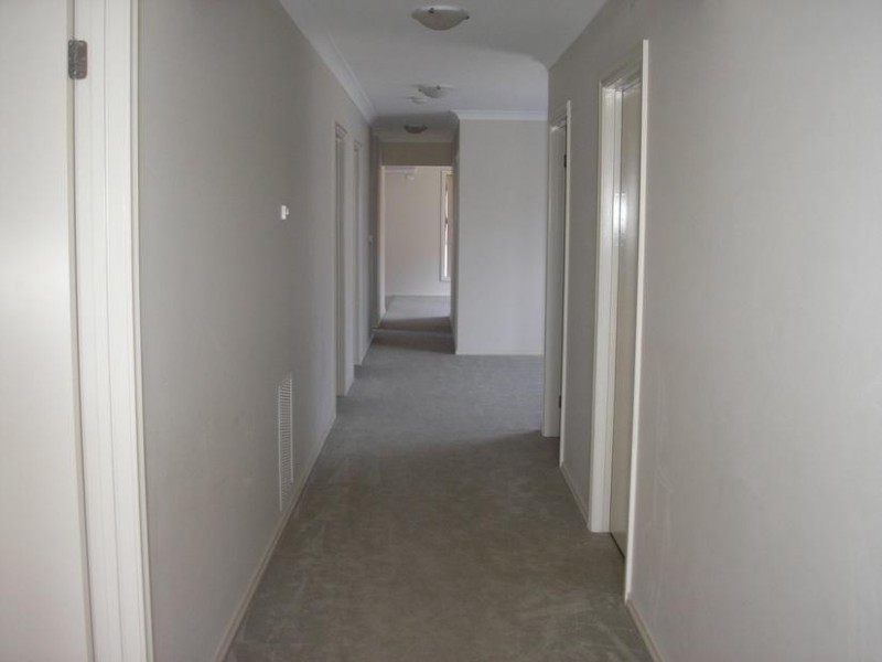 13 Pharoah Drive, Cranbourne North VIC 3977