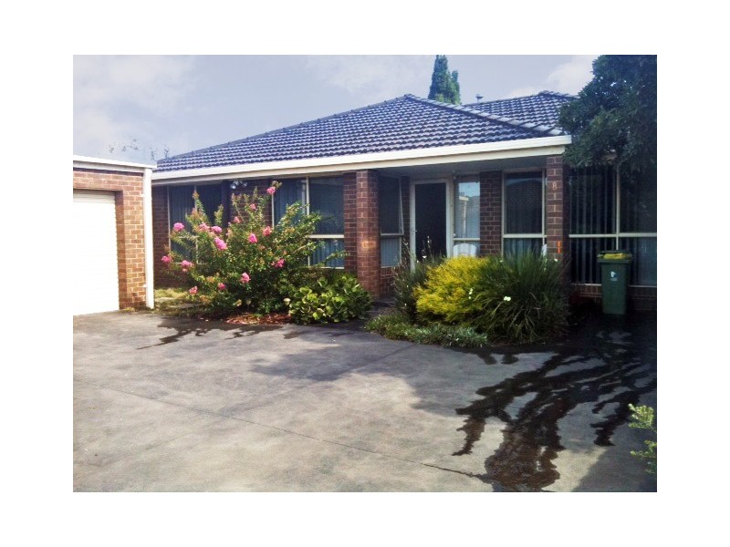 2/70 Pound Road, Hampton Park VIC 3976
