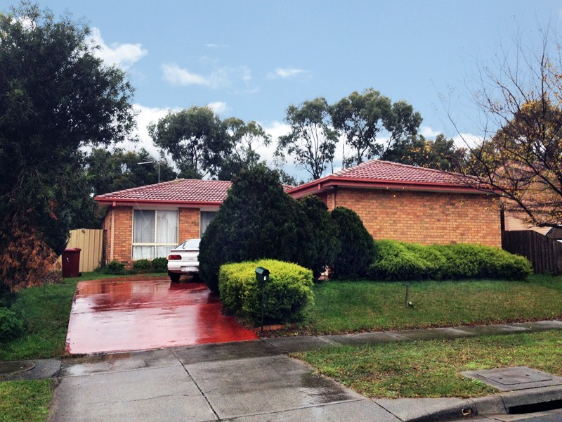 1 Lawrence Court, Cranbourne North VIC 3977