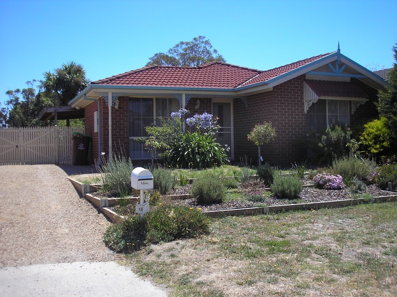 15 Forsyth Court, Cranbourne North VIC 3977