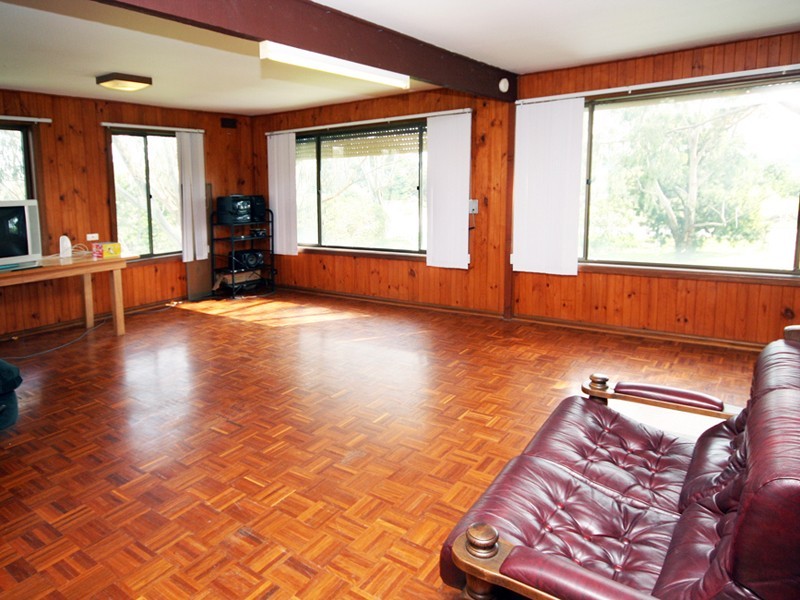 174 Craig Road, Devon Meadows VIC 3977