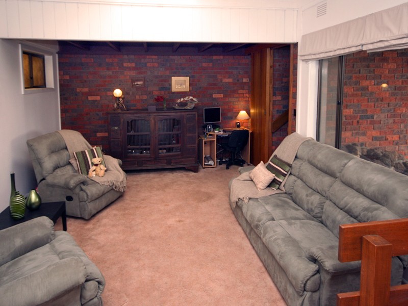 174 Craig Road, Devon Meadows VIC 3977