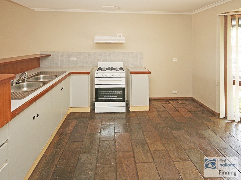 8 Kara Walk, Cranbourne VIC 3977