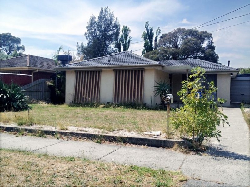 24 Fairbairn Road, Cranbourne VIC 3977