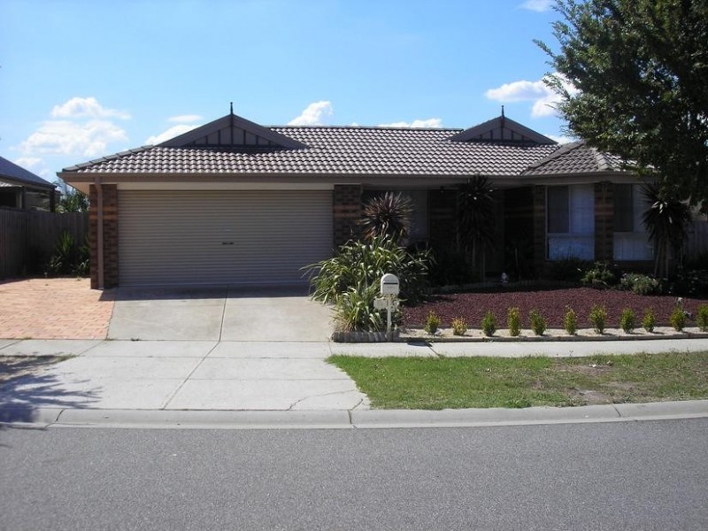 56 Phoenix Avenue, Cranbourne VIC 3977