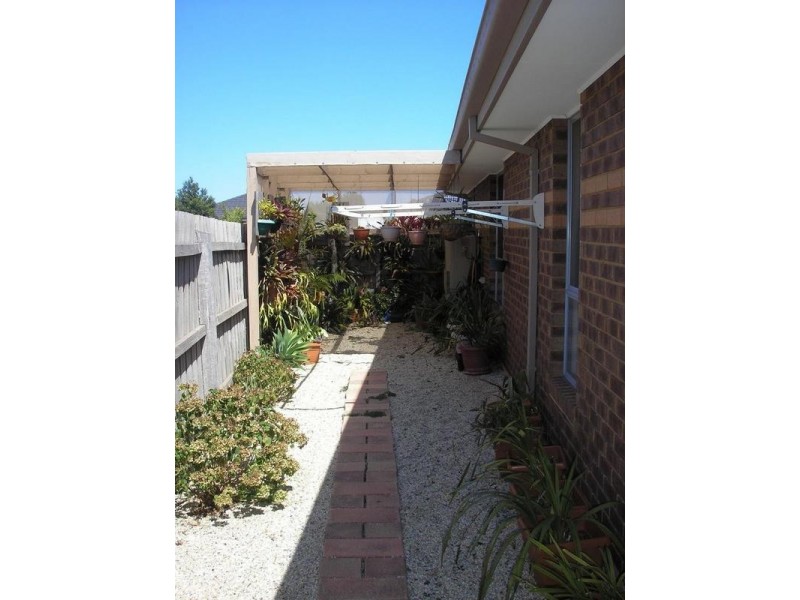 56 Phoenix Avenue, Cranbourne VIC 3977