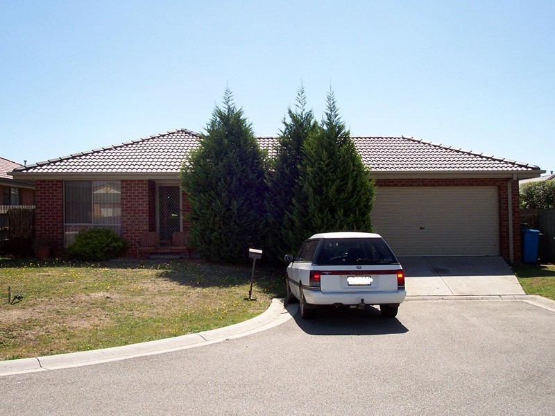 2 Talma Place, Cranbourne VIC 3977