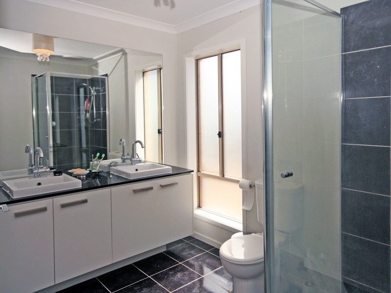 Cranbourne VIC 3977
