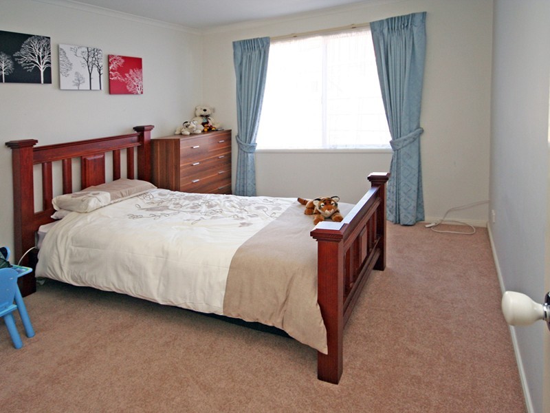 Cranbourne North VIC 3977