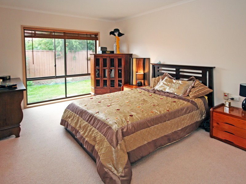 Junction Village VIC 3977