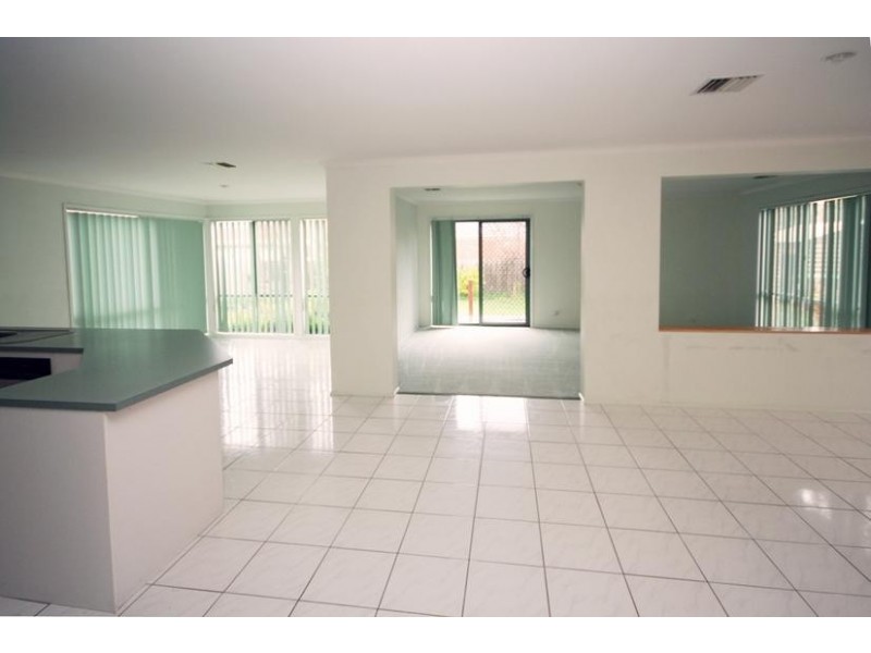 219 Monahans Road, Cranbourne VIC 3977