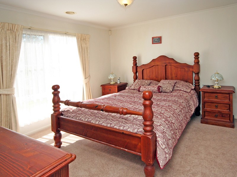 Cranbourne North VIC 3977