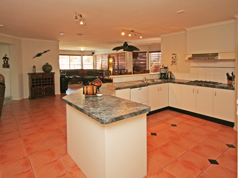 Cranbourne North VIC 3977