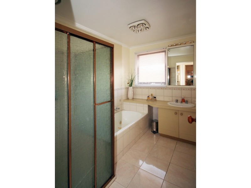 Cranbourne North VIC 3977