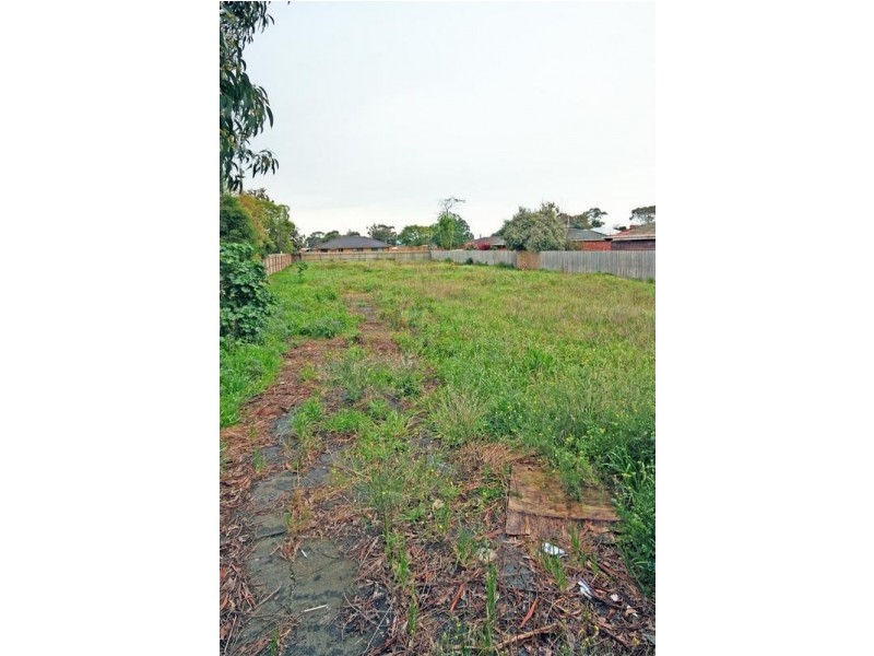 5 Lyall, Cranbourne VIC 3977