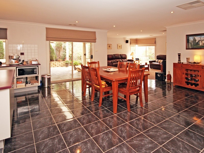 66 Ferndown Drive, Cranbourne VIC 3977