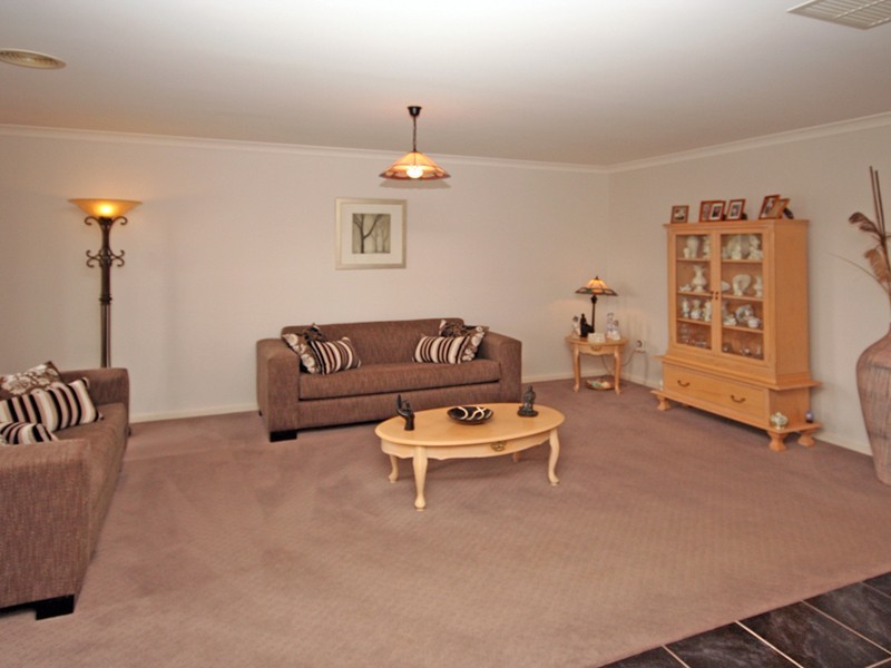 66 Ferndown Drive, Cranbourne VIC 3977