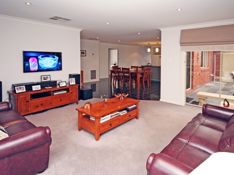 66 Ferndown Drive, Cranbourne VIC 3977
