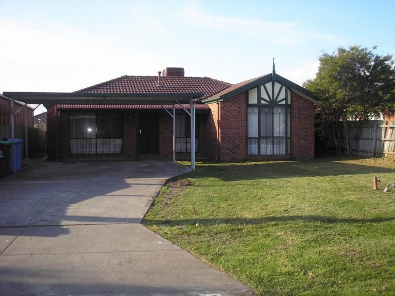 16 Friendship Close, Cranbourne VIC 3977