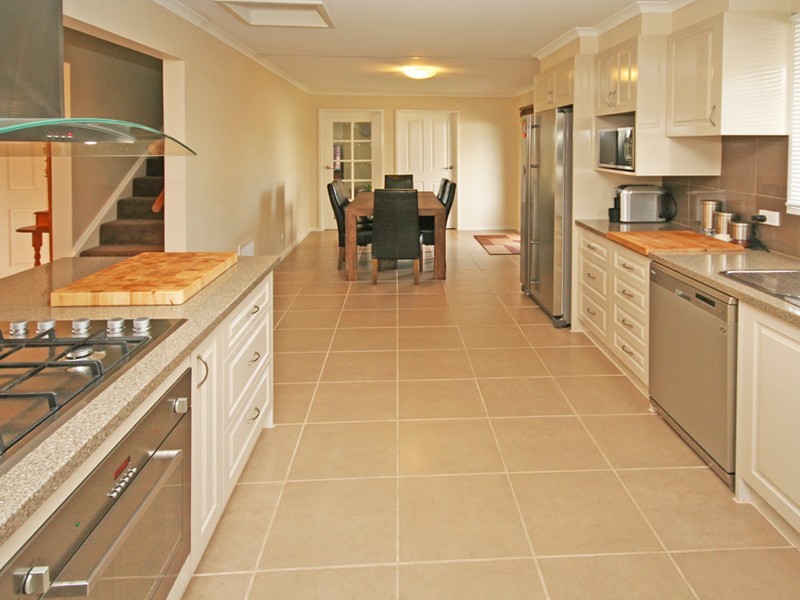 10 Bakewell Street, Tooradin VIC 3980