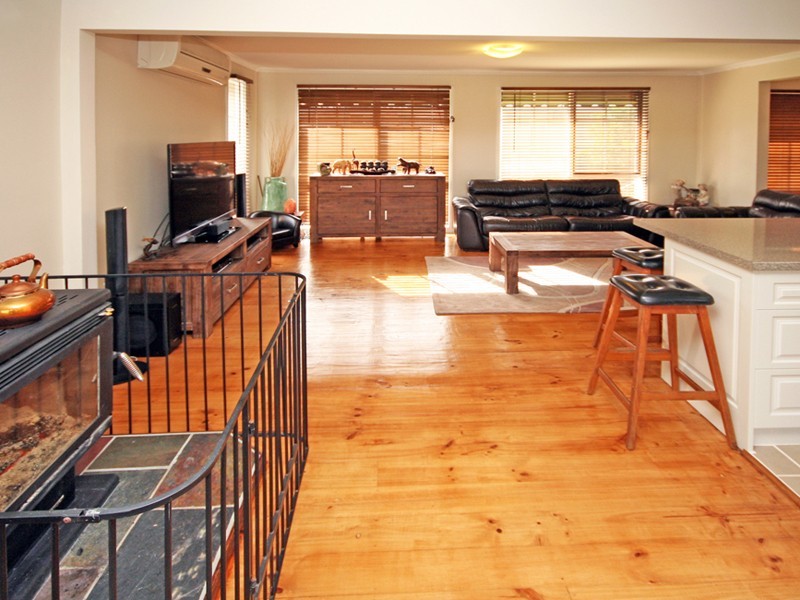 10 Bakewell Street, Tooradin VIC 3980