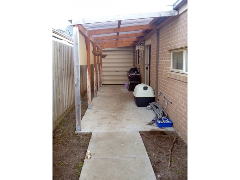 69 Calais Circuit, Cranbourne West VIC 3977