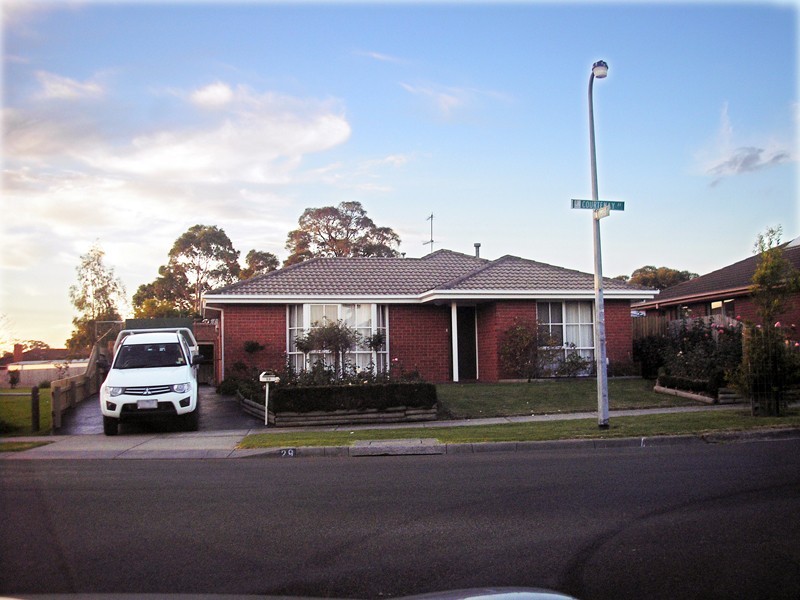 29 Courtenay Avenue, Cranbourne North VIC 3977