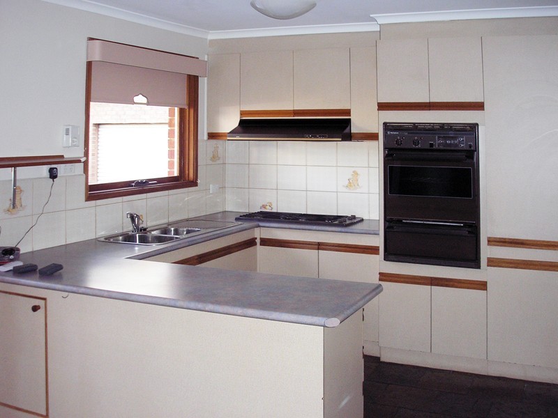 29 Courtenay Avenue, Cranbourne North VIC 3977