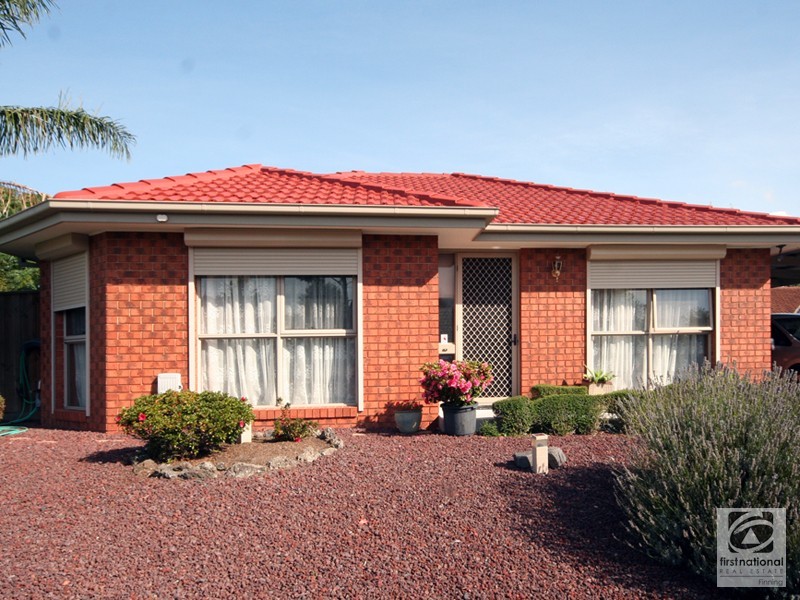 1/17 Frances Crescent, Cranbourne North VIC 3977