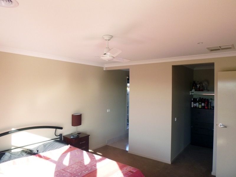 7 Bayley Place, Cranbourne West VIC 3977