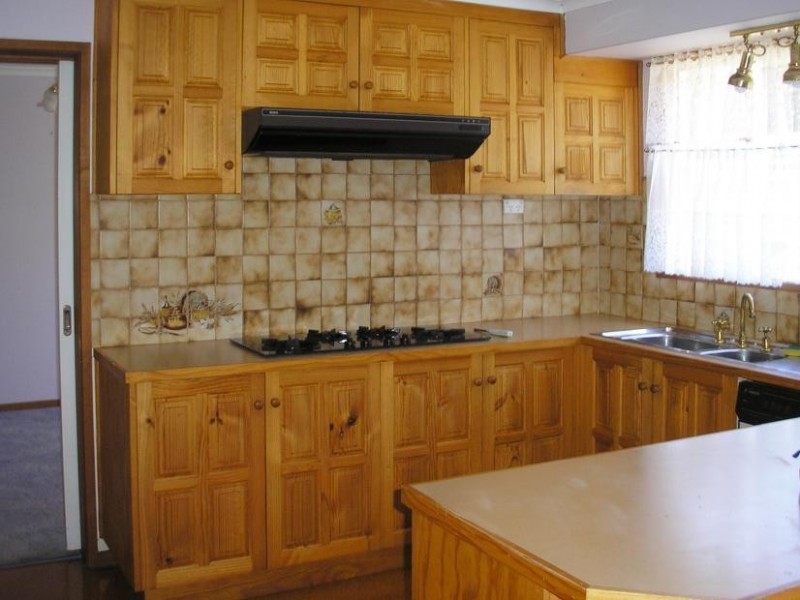 7 McLaren Avenue, Cranbourne VIC 3977