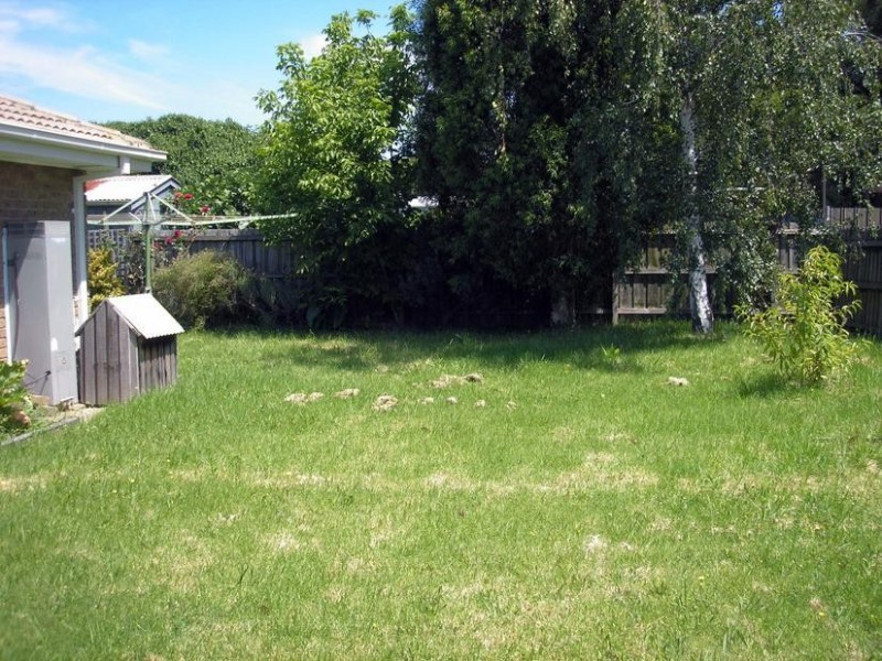 7 McLaren Avenue, Cranbourne VIC 3977