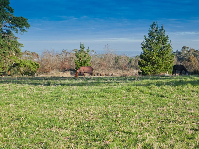 130 Huxtable Rd, Pakenham Upper VIC 3810