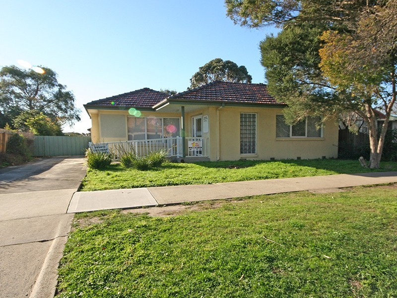 3 Stawell, Cranbourne VIC 3977