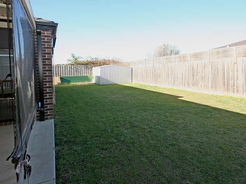 4 Heatherwood Court, Cranbourne West VIC 3977