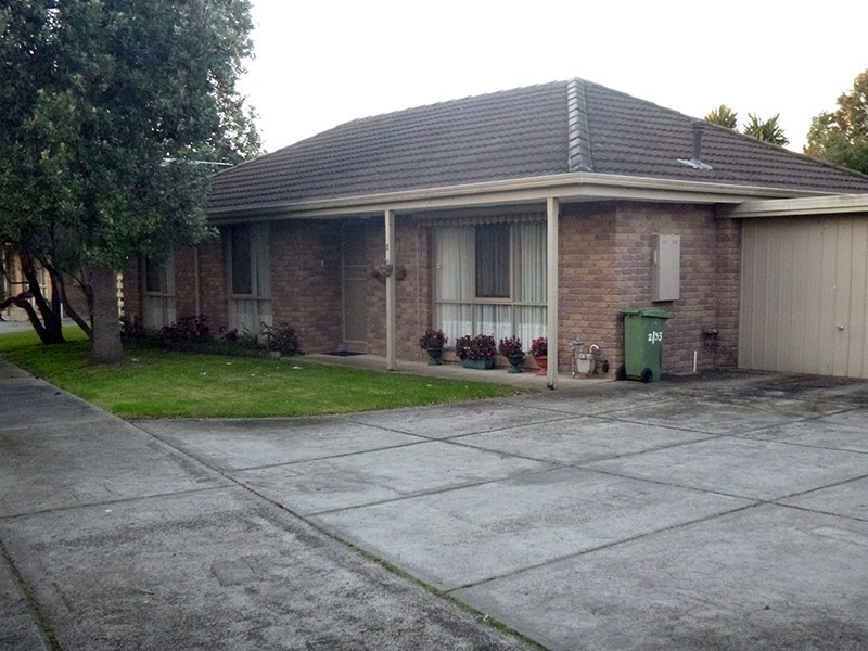 2/55 Stawell Street, Cranbourne VIC 3977