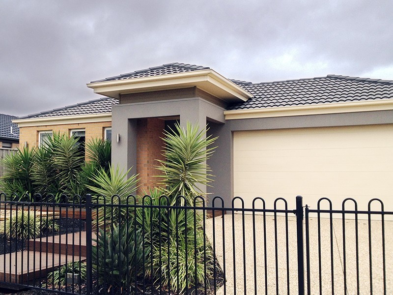 34 Waterbury Street, Cranbourne North VIC 3977